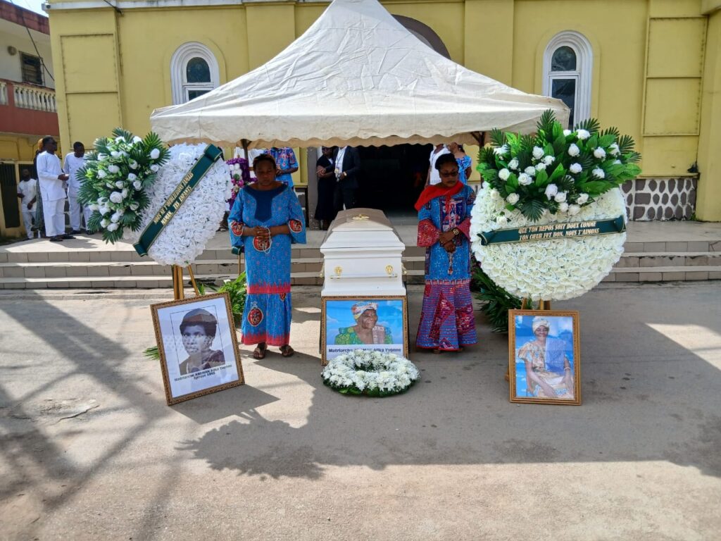 Anoman Alika Yvonne épouse Abré