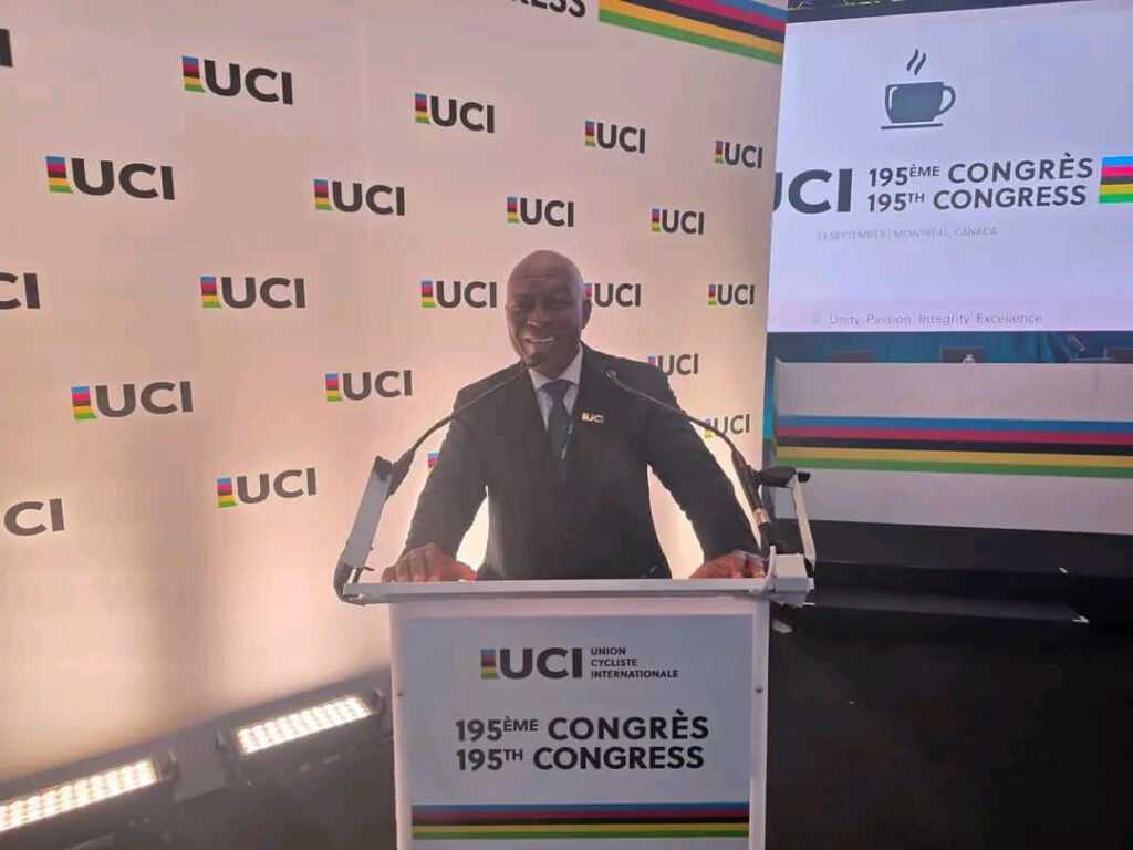 Allah Kouamé lors de son discours à la tribune de l'UCI, à Montréal