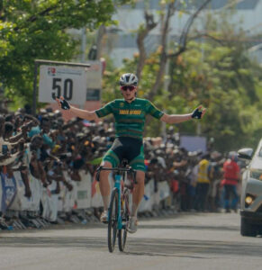 Le Sudafricain Ormiston Callum, grand vainqueur de l'épreuve Hommes Elite