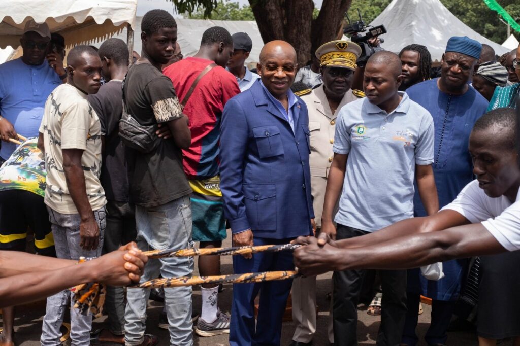 Siandou Fofana, en manches longues, va galvaniser les joueurs